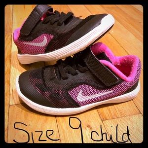 Nike sneakers child size 9